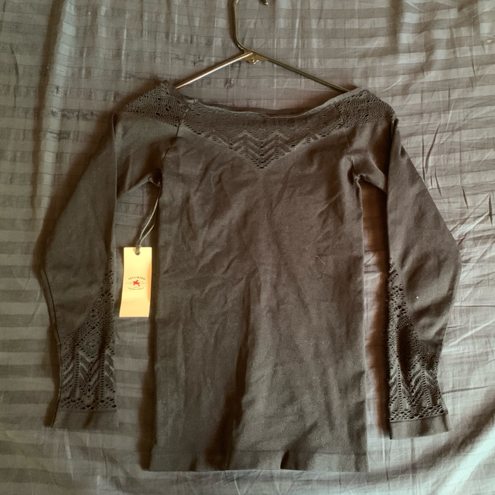 Black Trusties long sleeve with lace